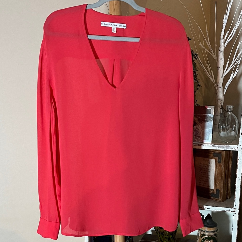 & Other Stories 8 Vibrant Melon Deep Vneck Semi Sheer Flowy Tunic.8” Side Slits